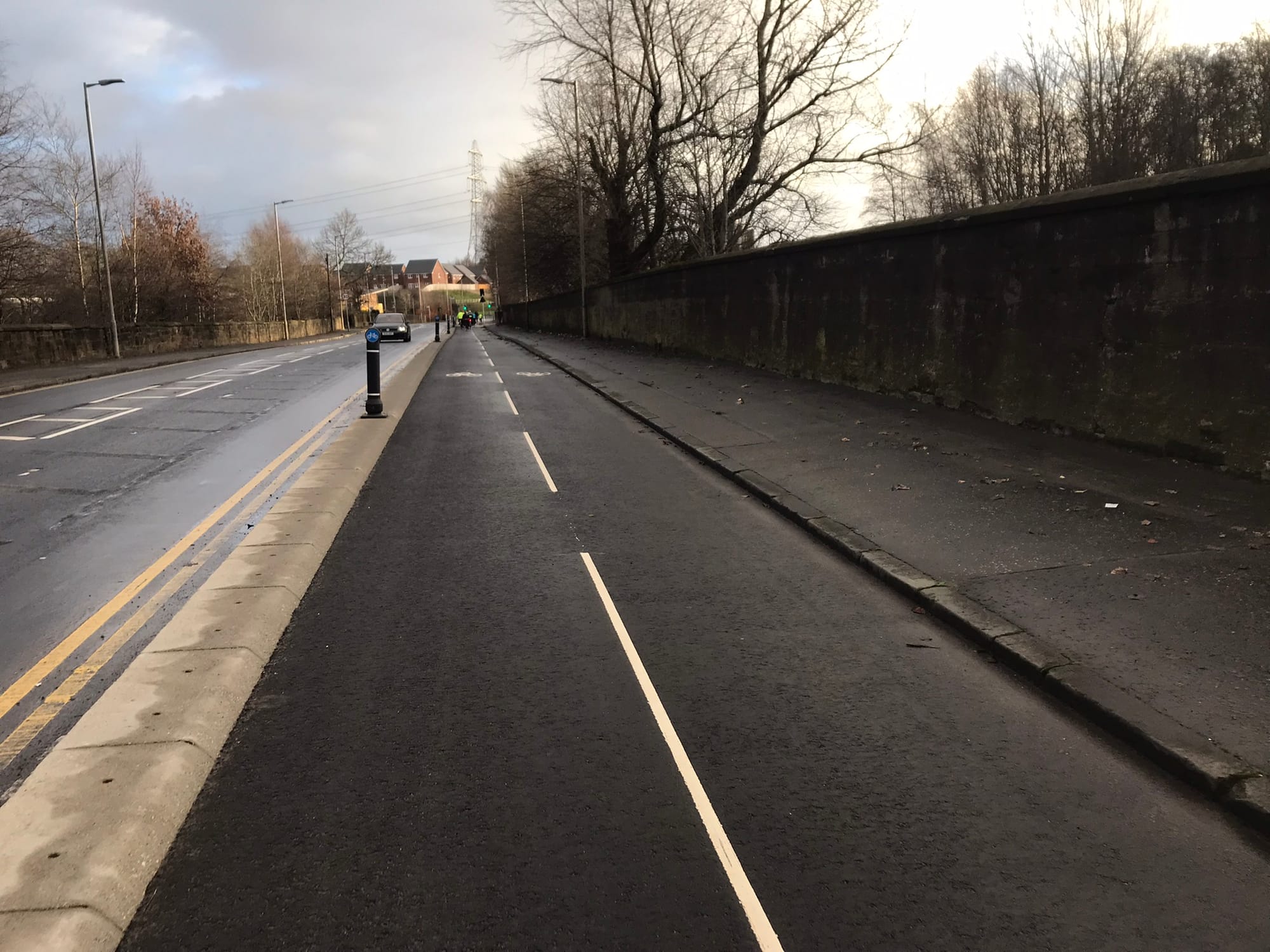 A section of the East City Way cycletrack showing smooth tarmac on the 20way lanes