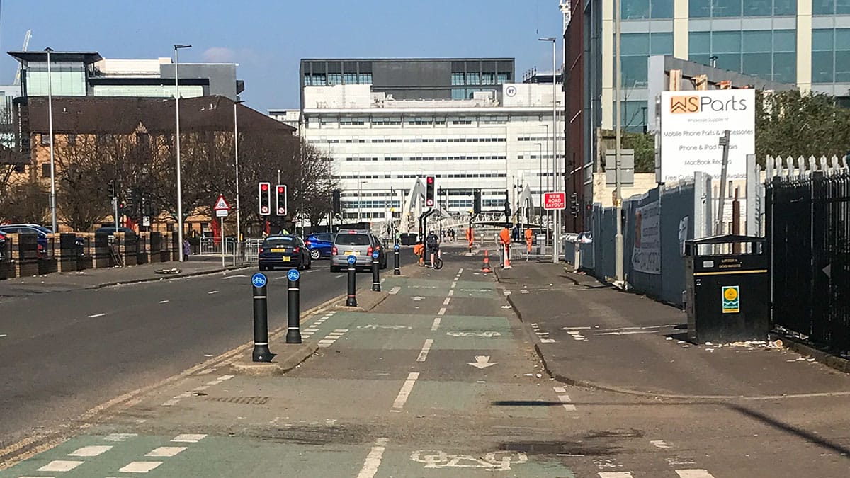 West St looking north on South West City Way towards Barclays buildings and Squinty Bridge